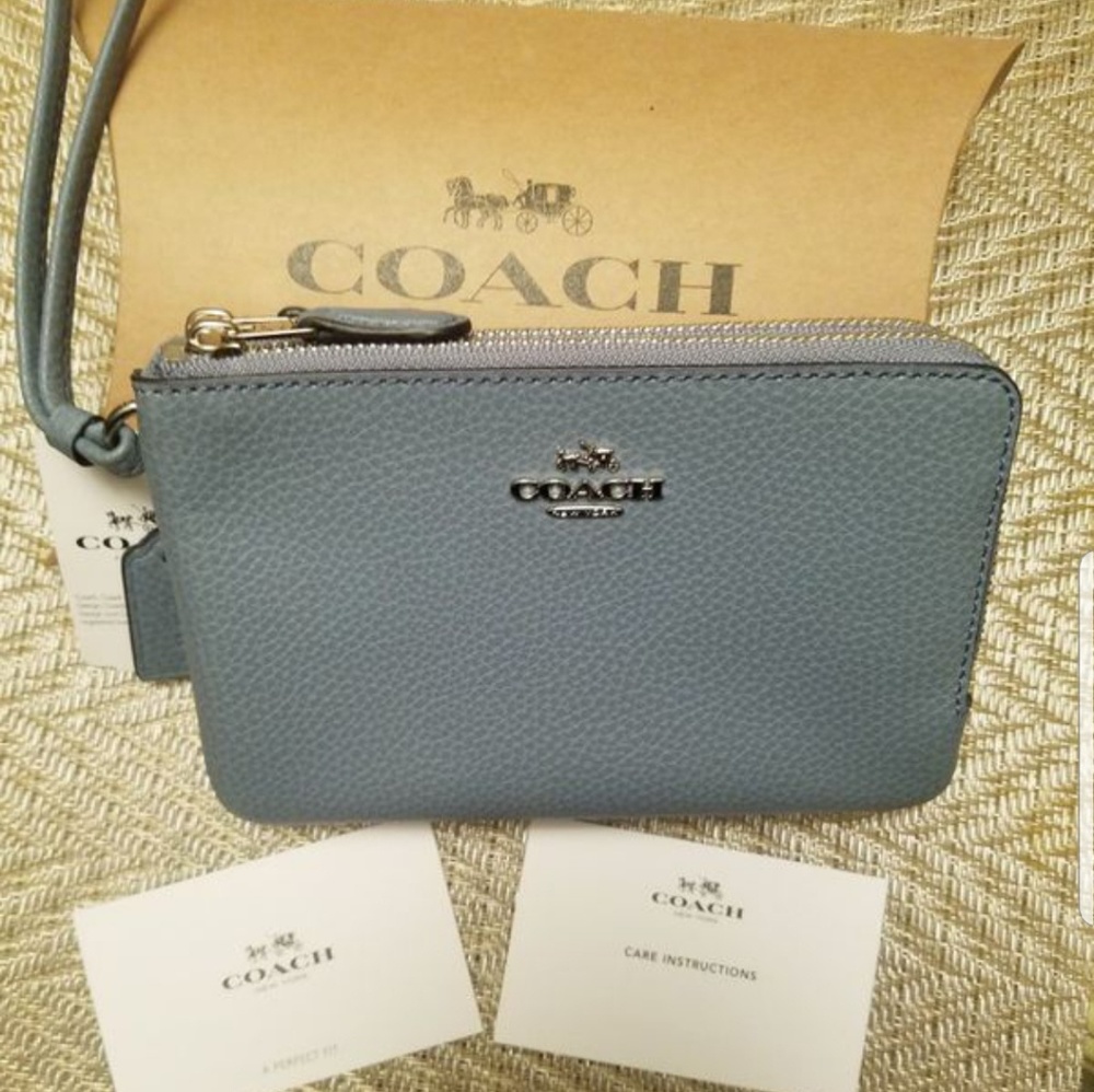 100% AUTHENTIC COACH WRISTLET